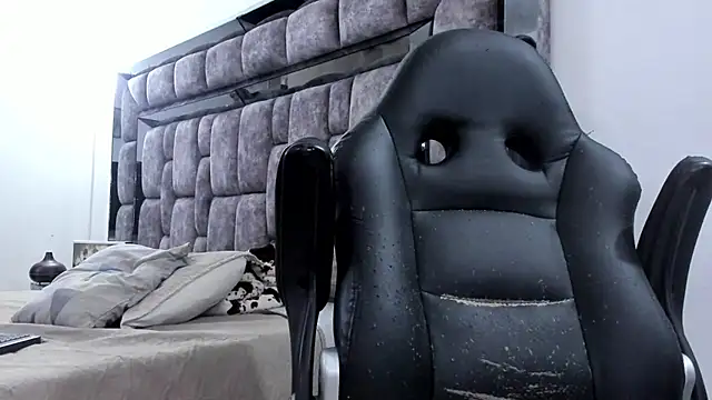 Snapshot of MalconStonne chatting on October 14, 2025, 2:23 am MalconStonne online show from October 14, 2025, 2:23 am