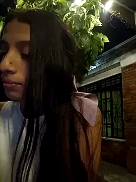 Snapshot of lily_sk chatting on December 13, 2024, 2:10 am lily sk online show from December 13, 2024, 2:10 am