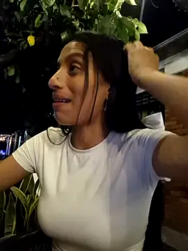 Snapshot of lily_sk chatting on December 20, 2024, 1:03 am lily sk online show from December 20, 2024, 1:03 am