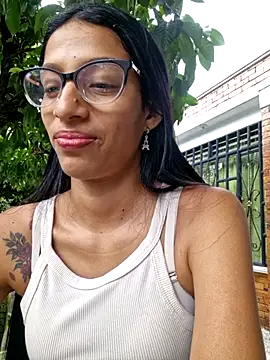 Snapshot of lily_sk chatting on December 22, 2024, 9:42 pm lily sk online show from December 22, 2024, 9:42 pm