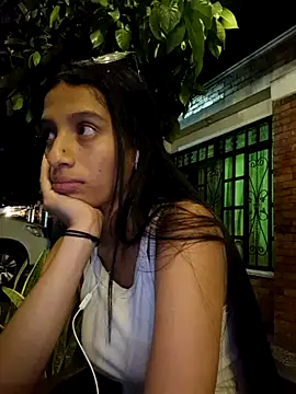 Snapshot of lily_sk chatting on December 23, 2024, 12:46 am lily sk online show from December 23, 2024, 12:46 am