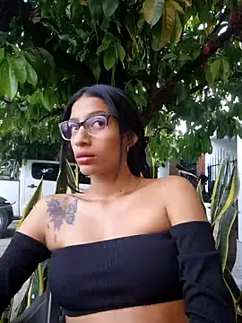 Snapshot of lily_sk chatting on February 8, 2025, 10:51 pm lily sk online show from February 8, 2025, 10:51 pm