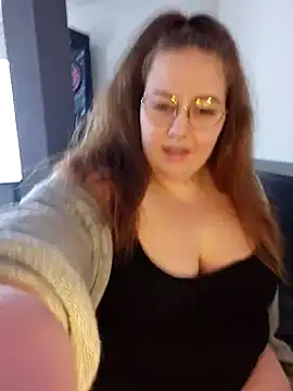  Julie x online show from February 19, 2025, 2:34 pm