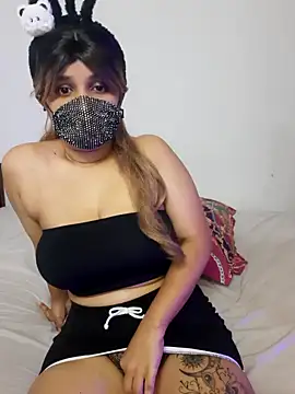 Snapshot of Wild_wifey chatting on December 7, 2024, 7:32 pm Wild wifey online show from December 7, 2024, 7:32 pm