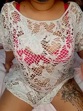 Snapshot of Wild_wifey chatting on October 13, 2025, 10:59 am Wild wifey online show from October 13, 2025, 10:59 am