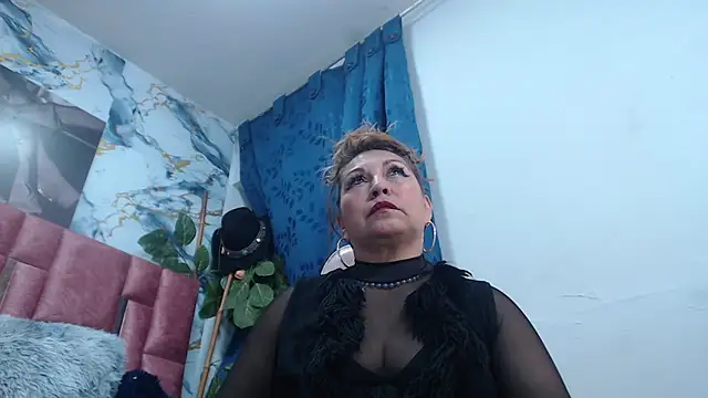 Kazsandraa online show from March 29, 2026, 11:38 pm