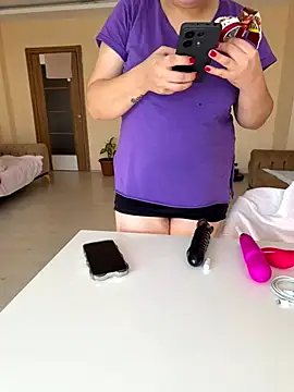 Snapshot of Soinanai chatting on November 13, 2025, 9:08 am Soinanai online show from November 13, 2025, 9:08 am