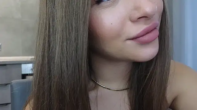 Snapshot of Cinderella____ chatting on December 14, 2024, 3:18 am Cinderella online show from December 14, 2024, 3:18 am