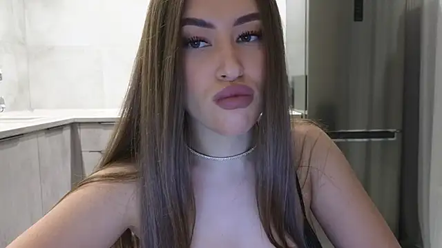 Snapshot of Cinderella____ chatting on February 3, 2025, 4:41 pm Cinderella online show from February 3, 2025, 4:41 pm