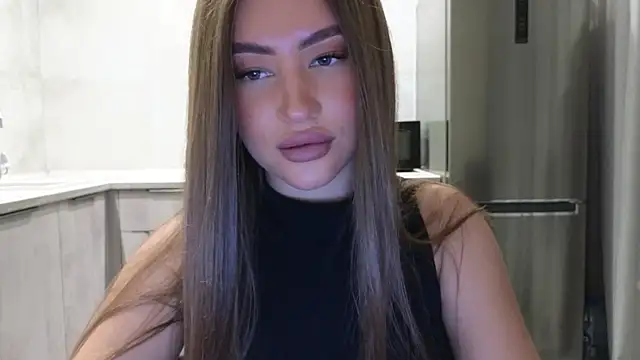 Snapshot of Cinderella____ chatting on February 25, 2025, 5:47 pm Cinderella online show from February 25, 2025, 5:47 pm