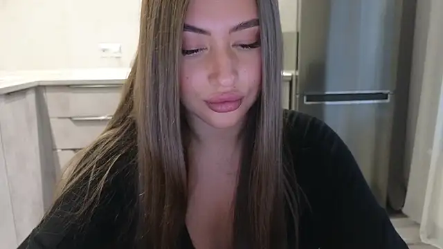 Snapshot of Cinderella____ chatting on March 4, 2025, 1:23 am Cinderella online show from March 4, 2025, 1:23 am