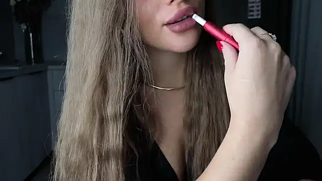 Snapshot of Cinderella____ chatting on September 14, 2025, 8:41 pm Cinderella online show from September 14, 2025, 8:41 pm