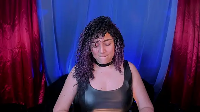 Kateryn  online show from March 19, 2025, 8:43 pm