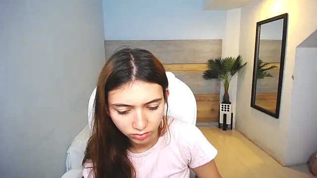 liseth fox online show from December 4, 2024, 11:13 pm