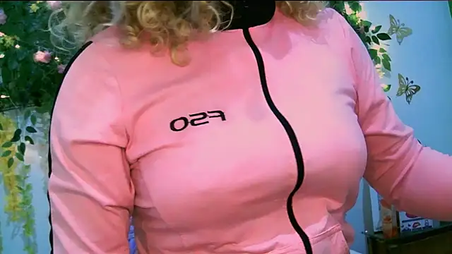 Crysrus online show from March 15, 2025, 11:28 pm