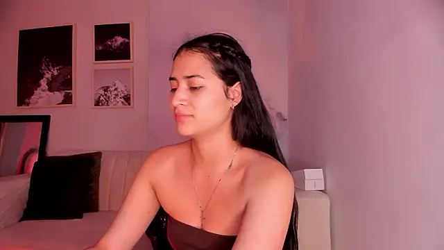 lara madisson online show from February 19, 2026, 5:14 am