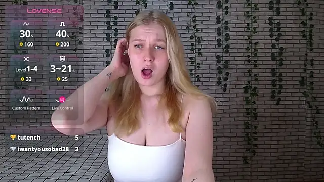 Snapshot of EmiliaDuchess chatting on September 10, 2025, 9:09 am EmiliaDuchess online show from September 10, 2025, 9:09 am