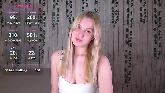 Snapshot of EmiliaDuchess chatting on November 28, 2025, 4:09 pm EmiliaDuchess online show from November 28, 2025, 4:09 pm
