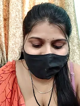 Hotty-simran online show from December 3, 2025, 4:42 am