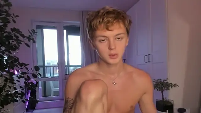 agelandreww online show from October 30, 2025, 1:23 pm