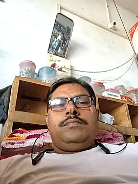 Srmotrs online show from October 10, 2025, 7:51 am