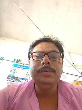 Snapshot of Srmotrs chatting on May 29, 2026, 6:11 am Srmotrs online show from May 29, 2026, 6:11 am