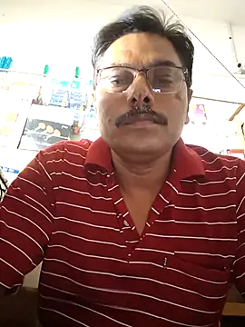 Snapshot of Srmotrs chatting on July 24, 2026, 8:12 am Srmotrs online show from July 24, 2026, 8:12 am