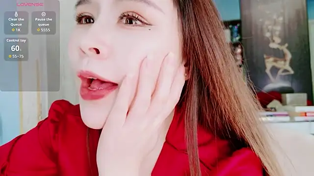 HU131452 online show from April 26, 2026, 10:07 pm