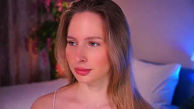 Snapshot of AnnLevine chatting on February 25, 2025, 6:03 am AnnLevine online show from February 25, 2025, 6:03 am