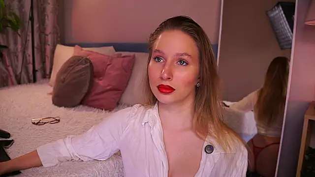 Snapshot of AnnLevine chatting on October 16, 2025, 2:07 pm AnnLevine online show from October 16, 2025, 2:07 pm