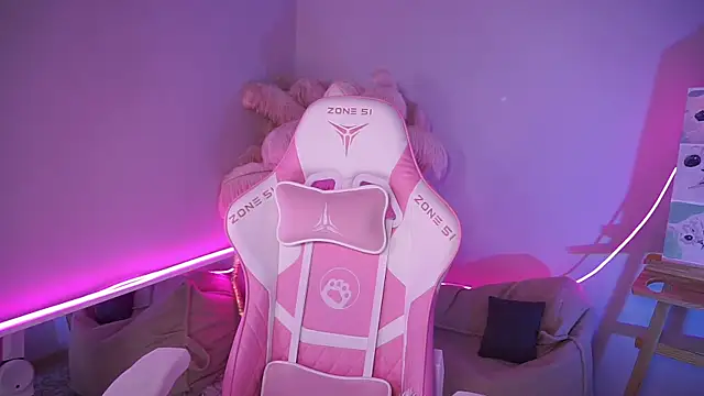 AnnLevine online show from December 5, 2025, 2:03 pm