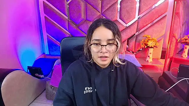 Olivia Fox69 online show from December 16, 2025, 3:55 am