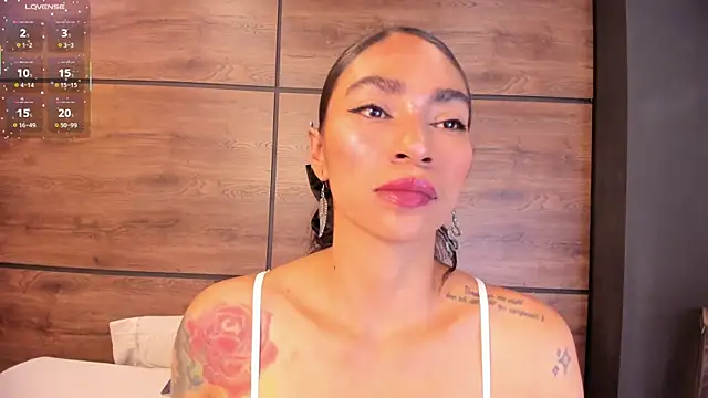 Leamonroe   online show from June 22, 2026, 4:26 pm