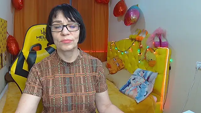 SandraHormas online show from March 17, 2025, 5:27 pm