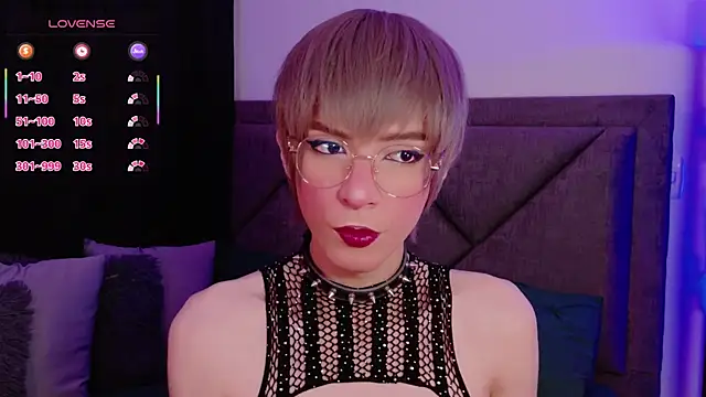 Snapshot of Sammy_Russell chatting on November 21, 2025, 7:29 am Sammy Russell online show from November 21, 2025, 7:29 am