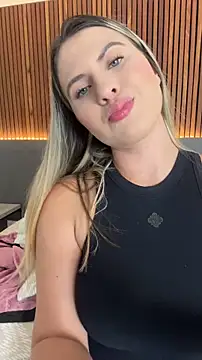 Snapshot of EmiilyAdams_ chatting on June 10, 2026, 10:08 pm EmiilyAdams online show from June 10, 2026, 10:08 pm