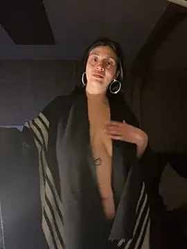 Snapshot of kriztal_pretty chatting on December 8, 2024, 12:08 pm kriztal pretty online show from December 8, 2024, 12:08 pm