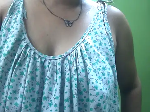 Snapshot of LOVERIAKOL chatting on July 30, 2026, 6:40 pm LOVERIAKOL online show from July 30, 2026, 6:40 pm