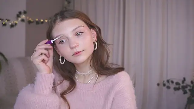 CindyGarrison online show from September 13, 2025, 1:05 am