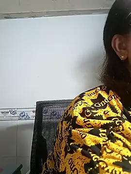 Snapshot of phnz chatting on February 3, 2025, 11:53 am phnz online show from February 3, 2025, 11:53 am