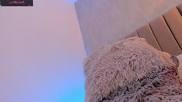 Snapshot of Victoria_romanox chatting on February 24, 2025, 9:20 pm Victoria romanox online show from February 24, 2025, 9:20 pm