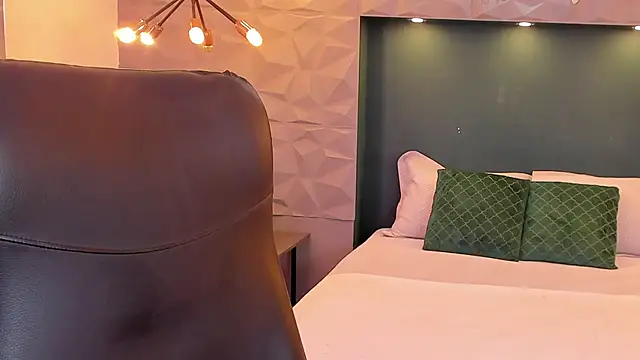 Snapshot of Victoria_romanox chatting on March 15, 2025, 8:21 pm Victoria romanox online show from March 15, 2025, 8:21 pm