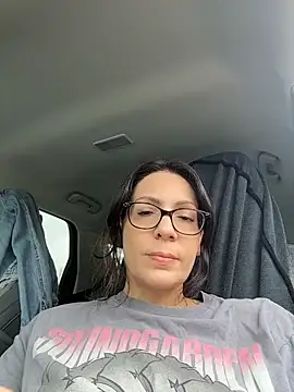 BeautifulMesss online show from June 26, 2026, 4:22 pm