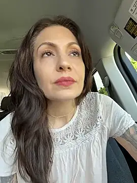 BeautifulMesss online show from August 2, 2026, 8:29 pm