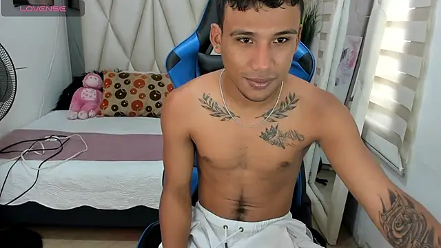 Snapshot of Backsex_boy chatting on February 7, 2025, 3:30 pm Backsex boy online show from February 7, 2025, 3:30 pm