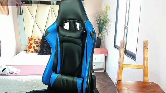 Snapshot of Backsex_boy chatting on February 27, 2025, 3:48 pm Backsex boy online show from February 27, 2025, 3:48 pm