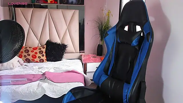 Snapshot of Backsex_boy chatting on March 3, 2025, 8:54 pm Backsex boy online show from March 3, 2025, 8:54 pm