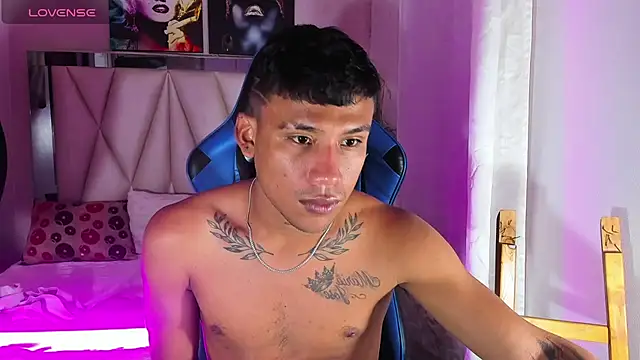 Snapshot of Backsex_boy chatting on March 5, 2025, 6:44 am Backsex boy online show from March 5, 2025, 6:44 am