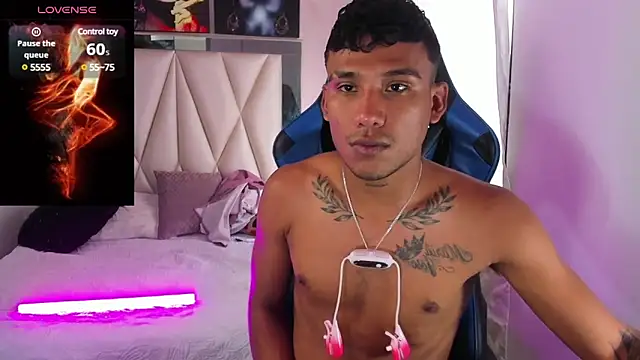 Snapshot of Backsex_boy chatting on March 5, 2025, 6:45 pm Backsex boy online show from March 5, 2025, 6:45 pm