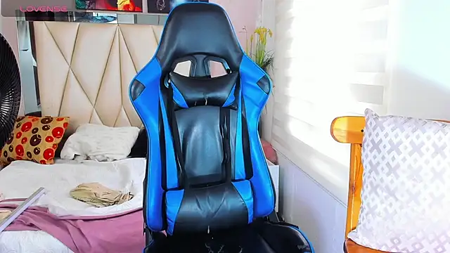 Snapshot of Backsex_boy chatting on March 8, 2025, 8:25 pm Backsex boy online show from March 8, 2025, 8:25 pm